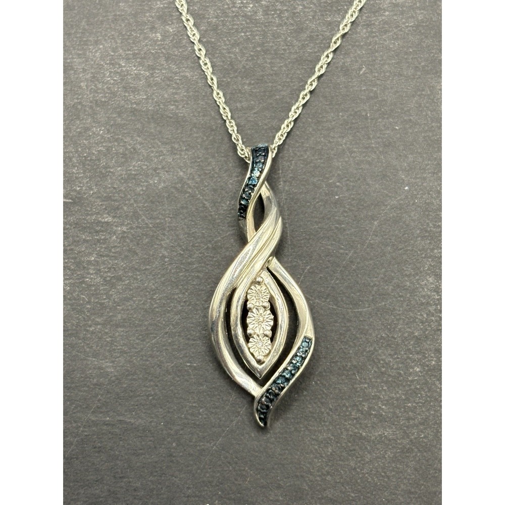 18" Vintage Sterling Silver Blue Diamond Pendant Necklace 925 4.7 Grams H14
